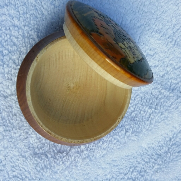 Vintage wooden trinket box - Picture 2 of 12